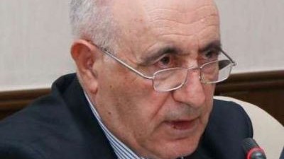 tehsil-sisteminde-pedaqoqlarin-yerini-iqtisadcilar-ve-huquqsunaslar-tutub-professordan-etiraz-1755088259