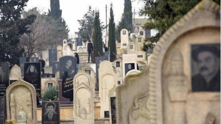 mezar-daslari-qadagan-edilir-kohne-mezar-daslari-sokulecekmi-1755244526