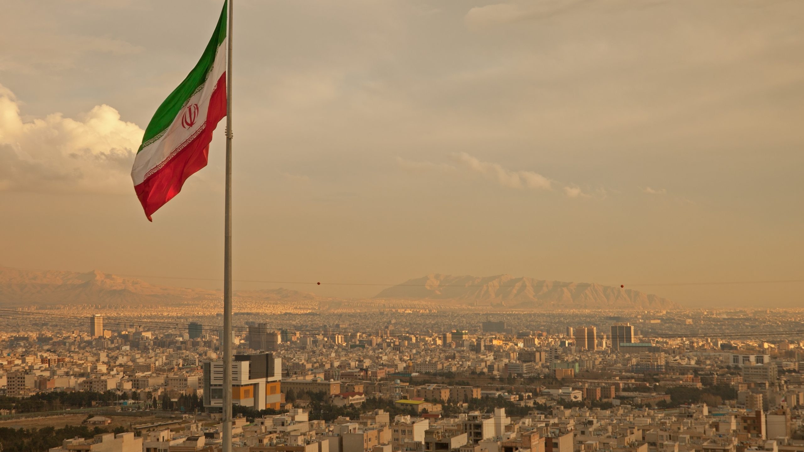uc-hedef-gosterildi-siyahida-iran-da-var-yeni-hucum-anonsu-1755341661
