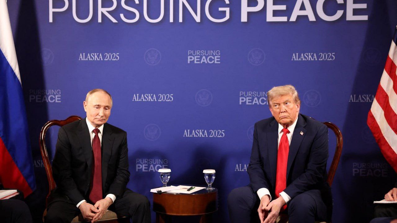 putinle-trampin-gorusunde-ara-qarisdi-video-1755289246