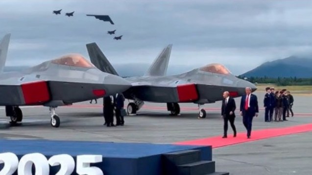 b-2-bombardmancisinin-putinin-basi-uzerine-qaldirilmasinin-gizli-menasi-general-aciqladi-1755419738