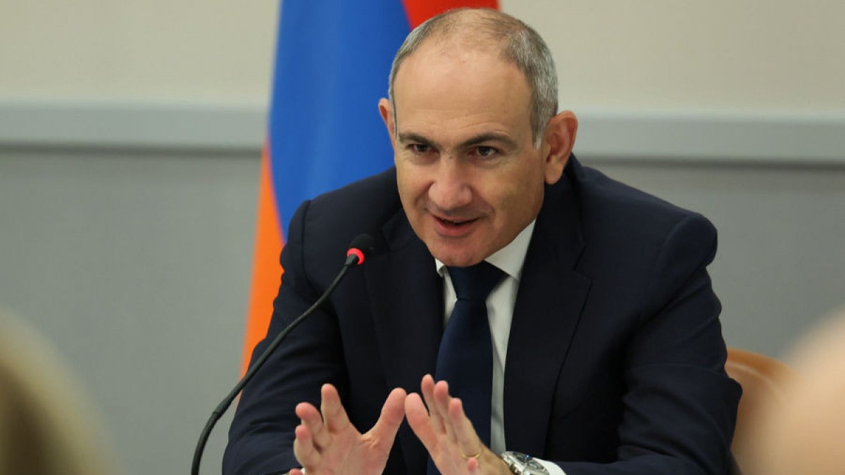 pasinyan-azerbaycanla-razilasma-iranla-demir-yolu-elaqesini-acacaq-1755599783