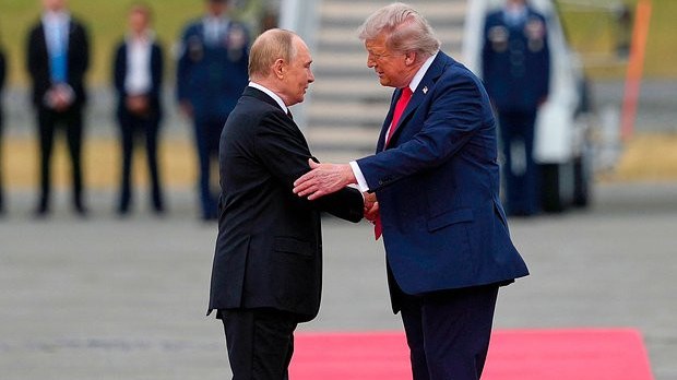 putin-ukrayna-ile-bagli-bu-meselede-raziliga-gelib-tramp-1755547313