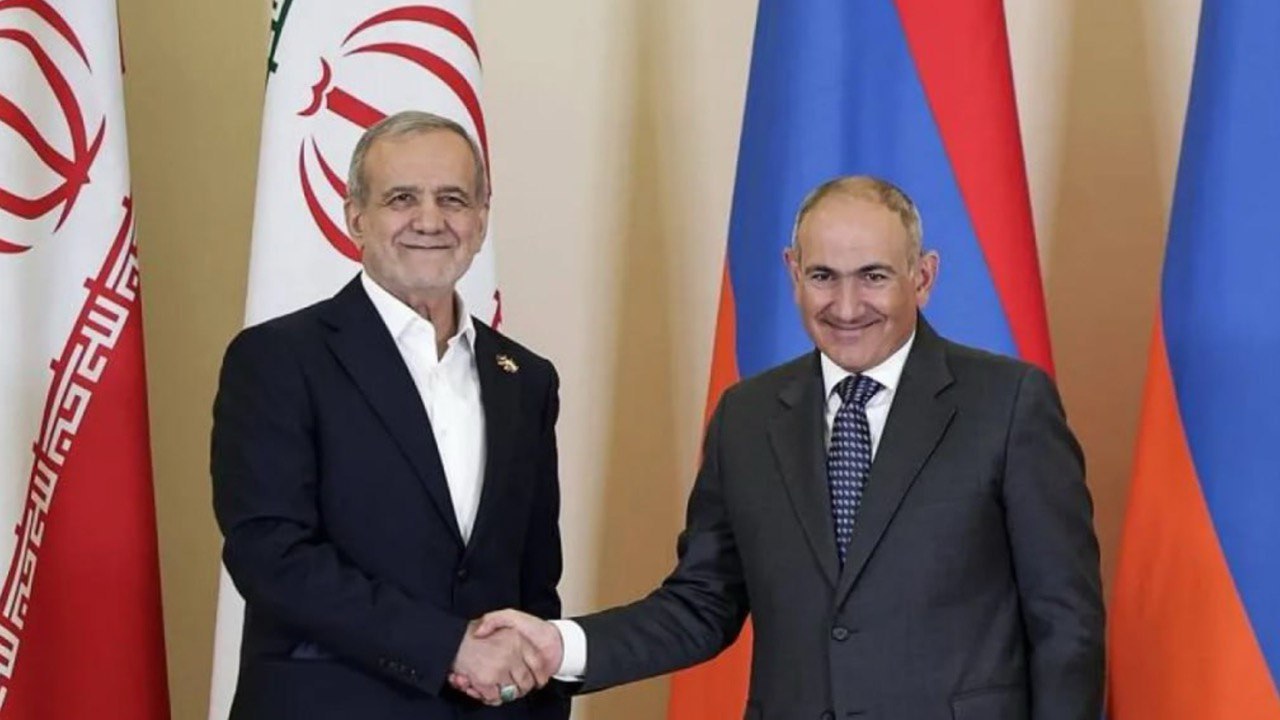 iranla-ermenistan-arasinda-sensasion-anlasma-tehranin-zengezur-isterikasi-sona-catir-1755759234