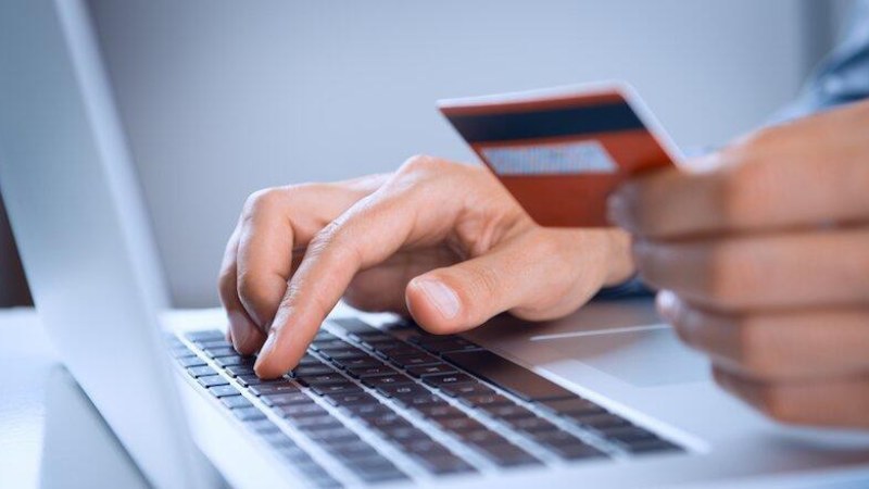 bank-kartlarindan-ogurluq-edenlere-qarsi-emeliyyat-1755965686