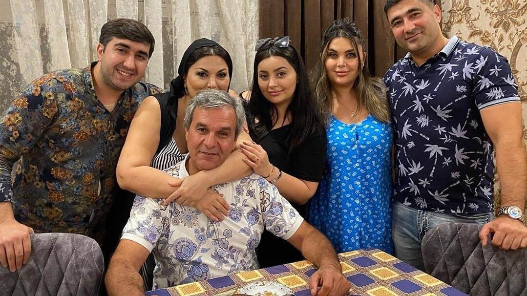 eri-ile-atasinin-yaricilpaq-halda-videosunu-yaydi-1756014847