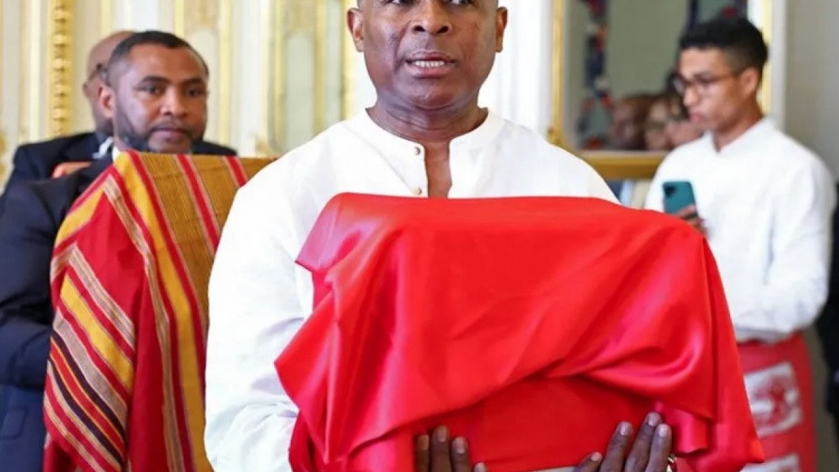 fransa-oldurulen-kralin-kellesini-madaqaskara-qaytarib-1756214109