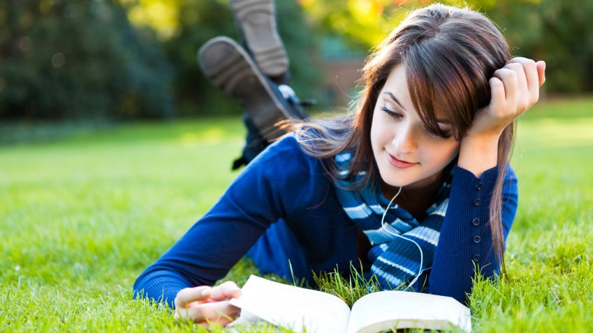 burclere-gore-kitab-secimi-hansi-burc-hansi-eseri-oxumalidir-1756288802